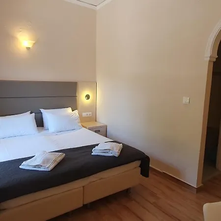 Paleo * Paleokastritsa